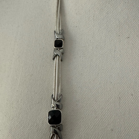 Dana Buchman Necklace Silver tone faux onyx & box chain - Gorgeous!! 35” - Picture 2 of 9